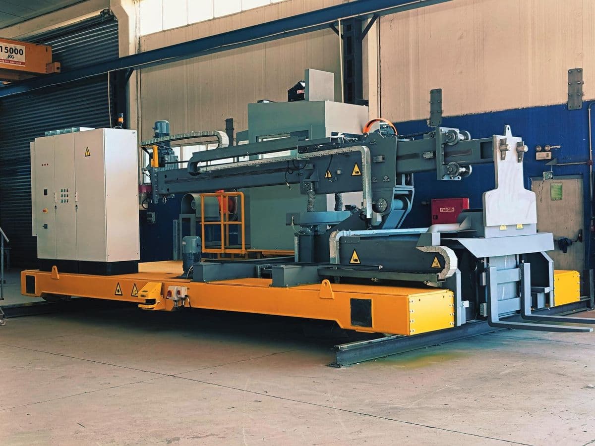 Aluminum skimming machine